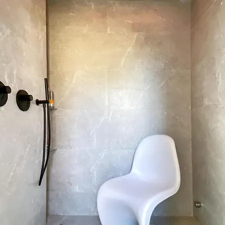 Costa Brava: De Lujo Con Piscina Privada Y Eficiencia Energetica - Es-209-99 *